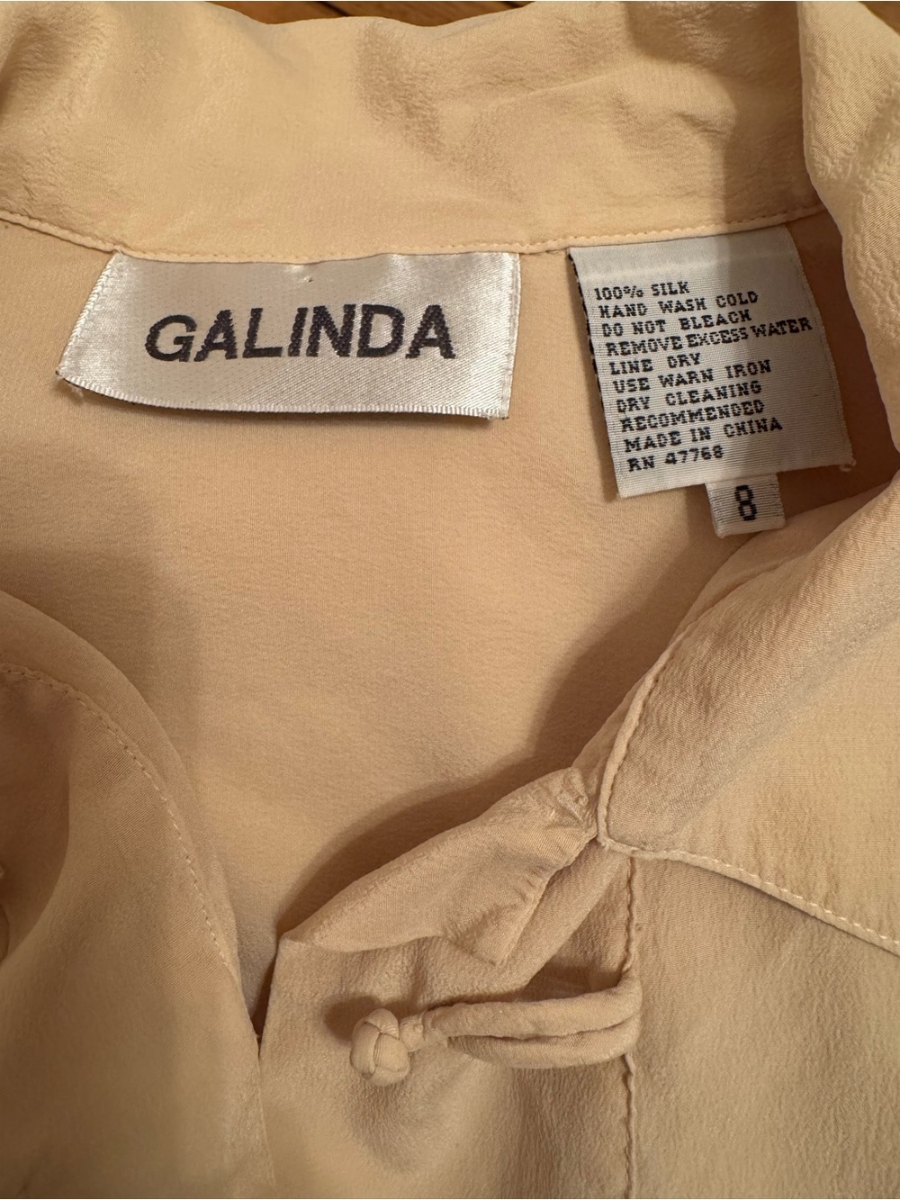 Vintage Women's Pale Yellow Frog-Knot Button Style Silk Blouse - Picture 6 of 6